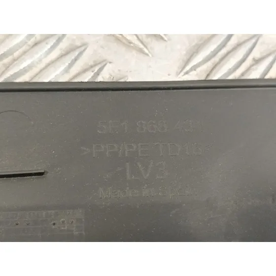 Moldura para Seat Leon (5F1)