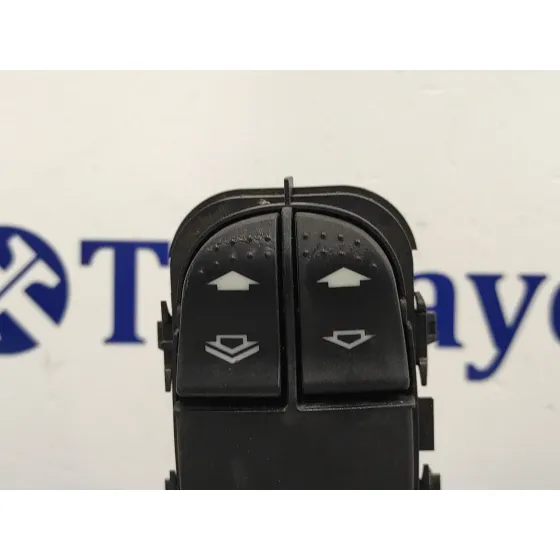 Mando Elevalunas Delantero Izquierdo para Ford Focus Berlina (Cak)