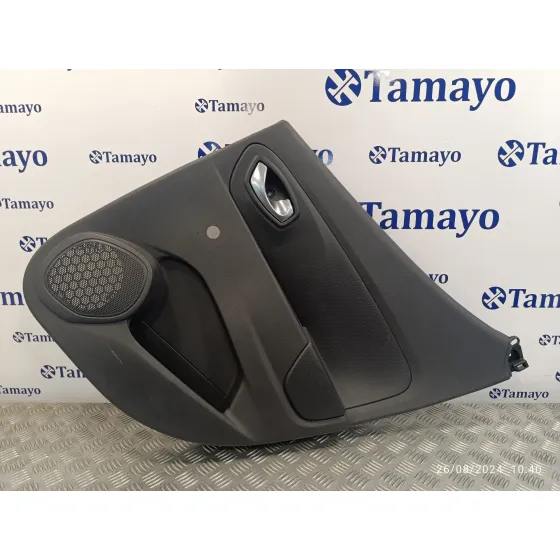 Guarnecido Puerta Trasera Derecha para Renault Clio Iv