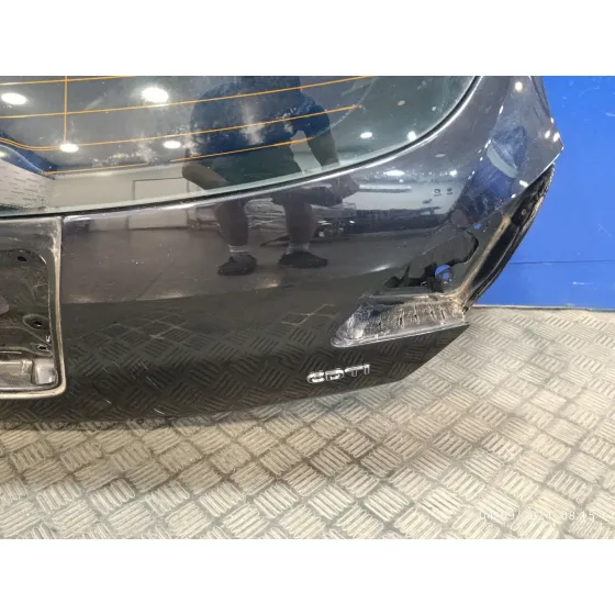 Porton Trasero para Opel Astra J Lim.