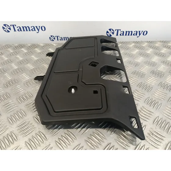 Moldura para Toyota Rav 4 V (_A5_, _H5_)