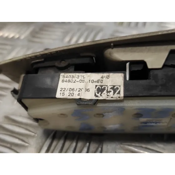 Mando Elevalunas Delantero Izquierdo para Toyota Avensis Berlina (T25)