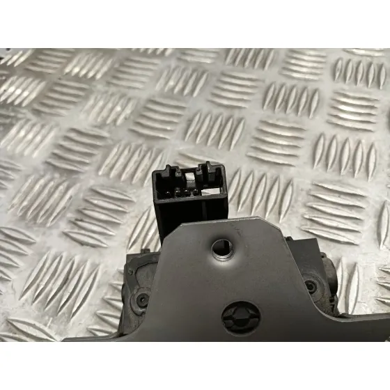 Cerradura Maletero / Porton para Ford Focus Lim.