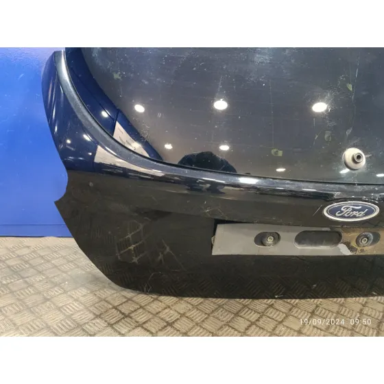 Porton Trasero para Ford Focus Lim.