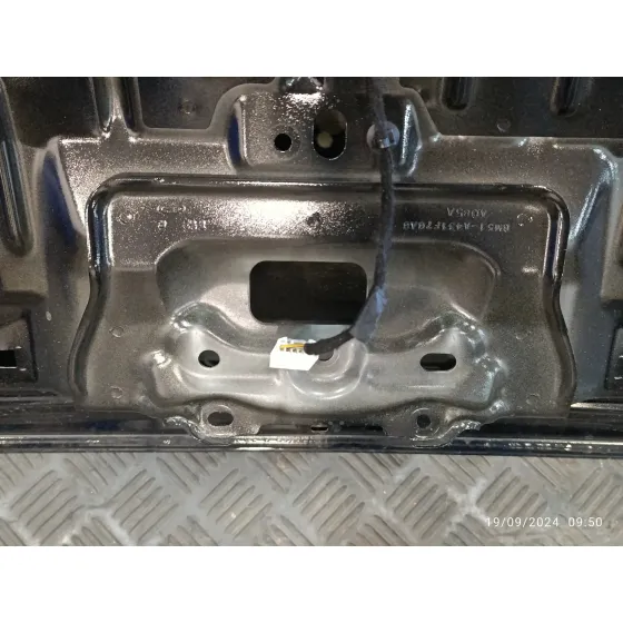 Porton Trasero para Ford Focus Lim.