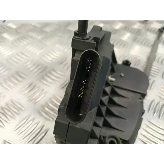 Cerradura Puerta Delantera Izquierda para Ford Focus Lim.
