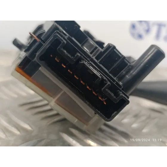 Mando Limpia para Toyota Yaris (Ncp1/Nlp1/Scp1)