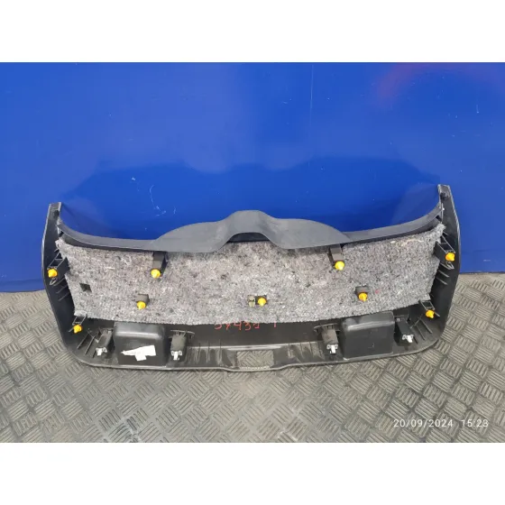 Guarnecido Porton Trasero para Ford Focus Lim.