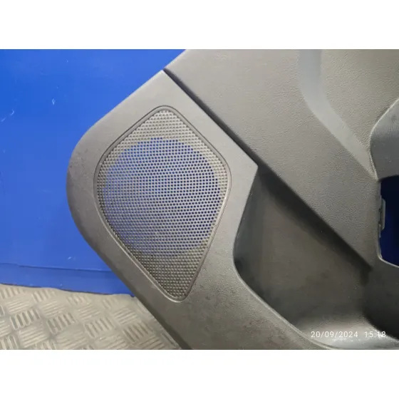 Guarnecido Puerta Trasera Derecha para Ford Focus Lim.
