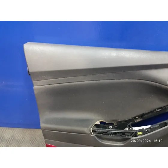 Guarnecido Puerta Delantera Izquierda para Ford Focus Lim.