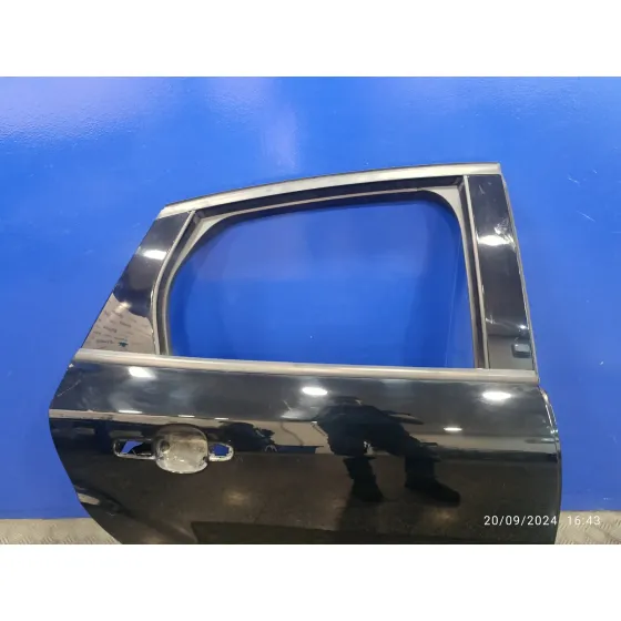 Puerta Trasera Derecha para Ford Focus Lim.