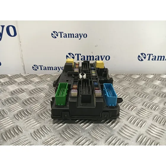 Caja Reles / Fusibles para Opel Astra Gtc