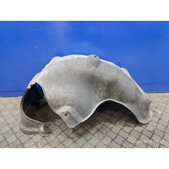 Plastico Paso Rueda Trasero Izquierdo para Mazda 3 Berlina (Bp)