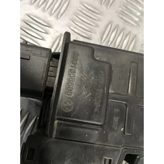Caja Precalentamiento para Peugeot 2008 (--.2013->)