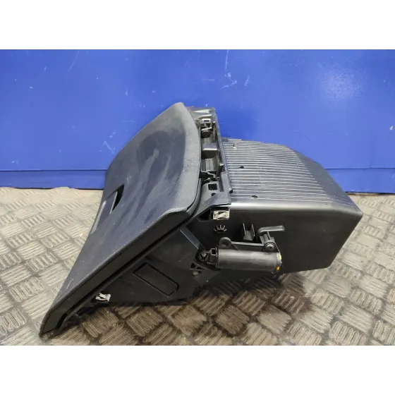 Guantera para Peugeot 2008 (--.2013->)