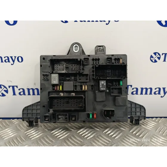 Caja Reles / Fusibles para Opel Astra J Lim.