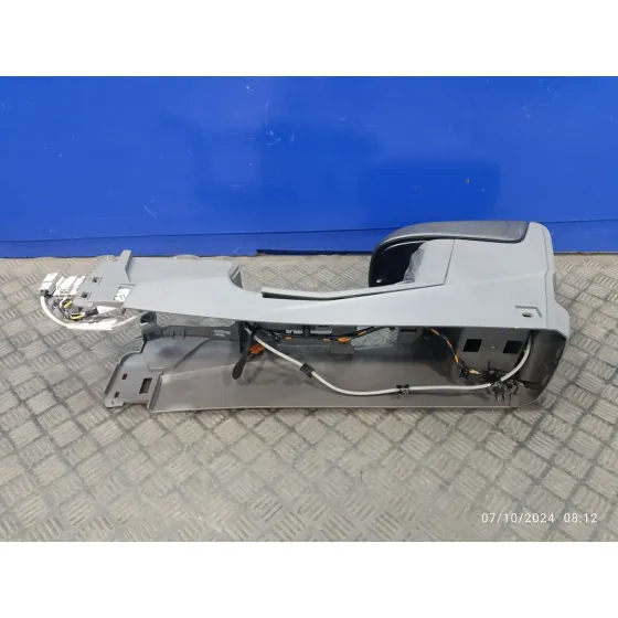 Apoyabrazos Central para Ford Focus Turnier (Cb4)