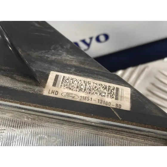 Faro Derecho para Ford Focus Berlina (Cak)