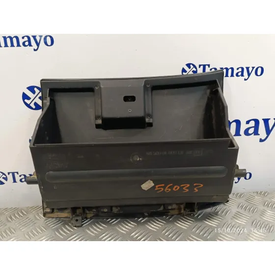 Guantera para Nissan Terrano/Terrano.ii (R20)