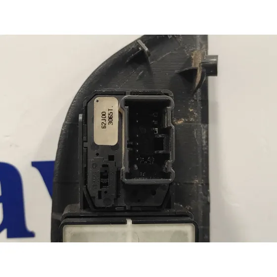 Mando Elevalunas Delantero Izquierdo para Suzuki Swift Berlina (Mz)
