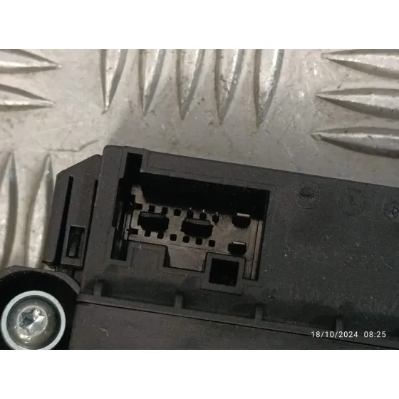 Elevalunas Delantero Derecho para Volkswagen Polo (6R1)
