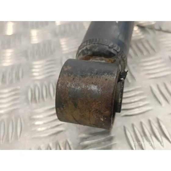 Amortiguador Delantero Izquierdo para Mitsubishi Montero (V80/V90)