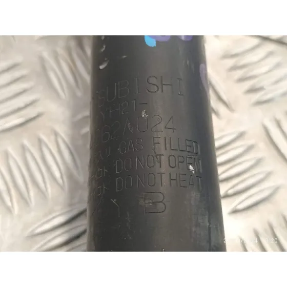 Amortiguador Delantero Izquierdo para Mitsubishi Montero (V80/V90)