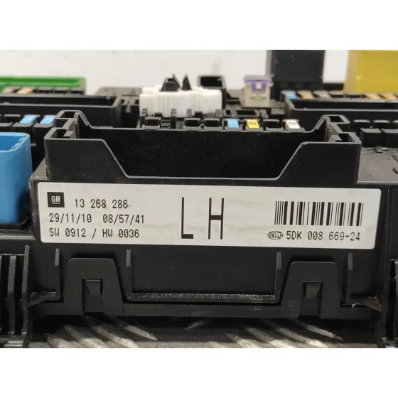 Caja Reles / Fusibles para Opel Zafira B