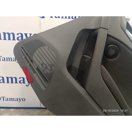 Guarnecido Puerta Trasera Derecha para Volkswagen Golf Vi (5K1)