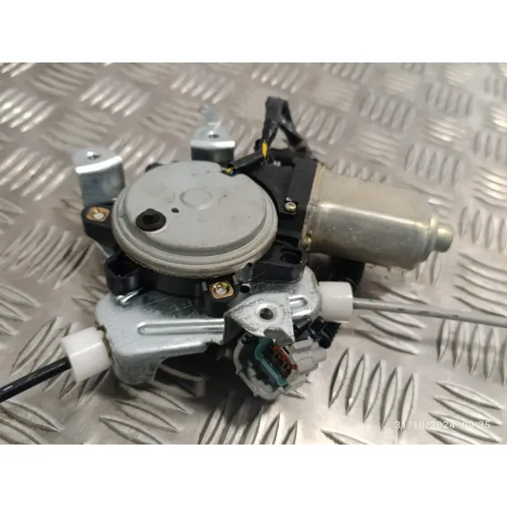 Elevalunas Delantero Derecho para Nissan X-Trail (T30)
