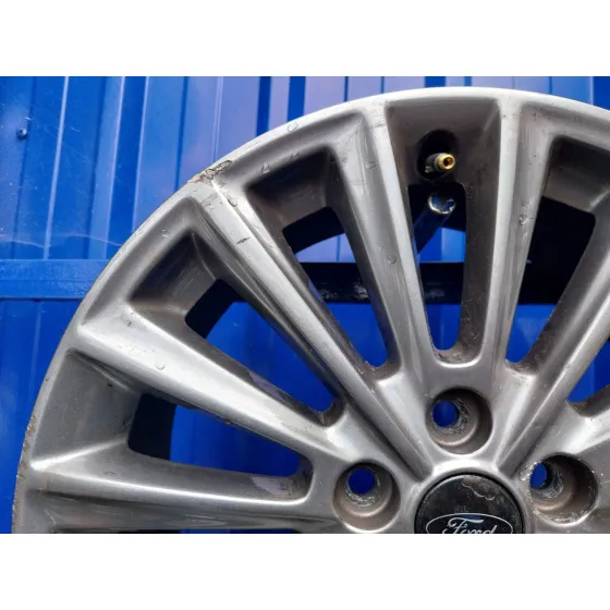 Llanta para Ford Focus Lim.
