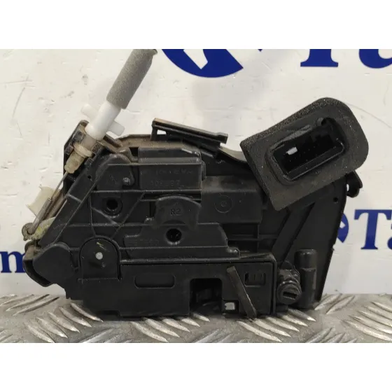 Cerradura Puerta Trasera Derecha para Volkswagen Passat Lim. (3G2)