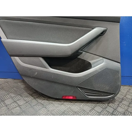 Guarnecido Puerta Trasera Izquierda para Volkswagen Passat Variant (3G5)