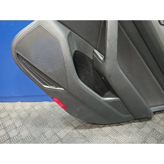 Guarnecido Puerta Trasera Derecha para Volkswagen Passat Variant (3G5)