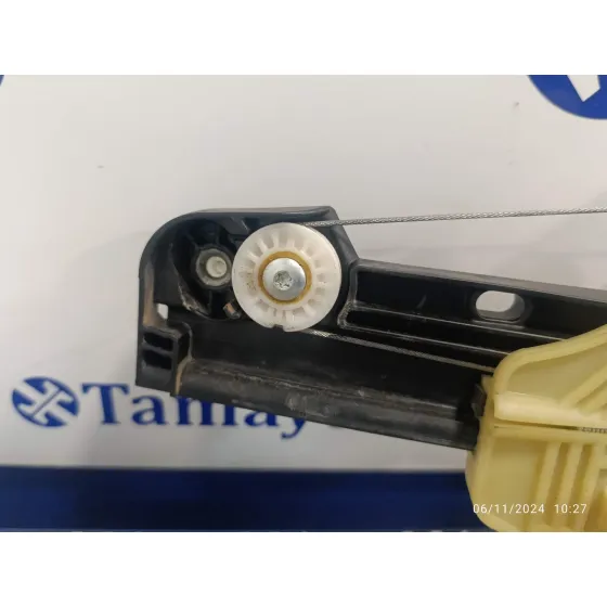 Elevalunas Delantero Izquierdo para Renault Clio V
