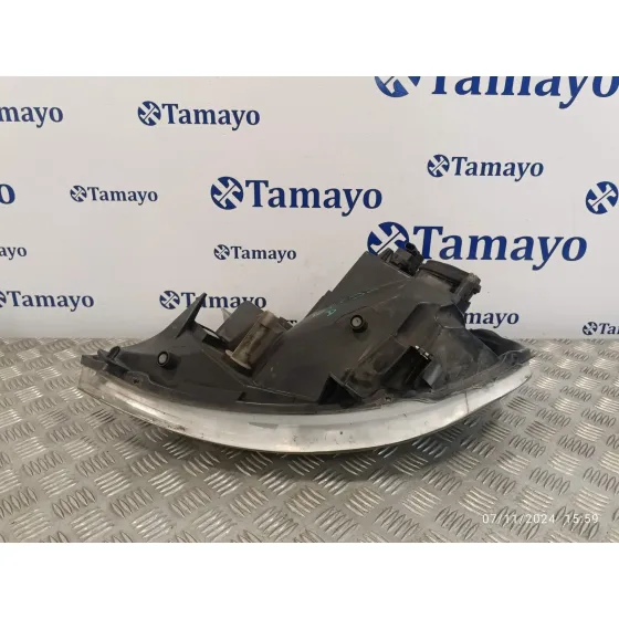Faro Derecho para Nissan Primastar (X..)