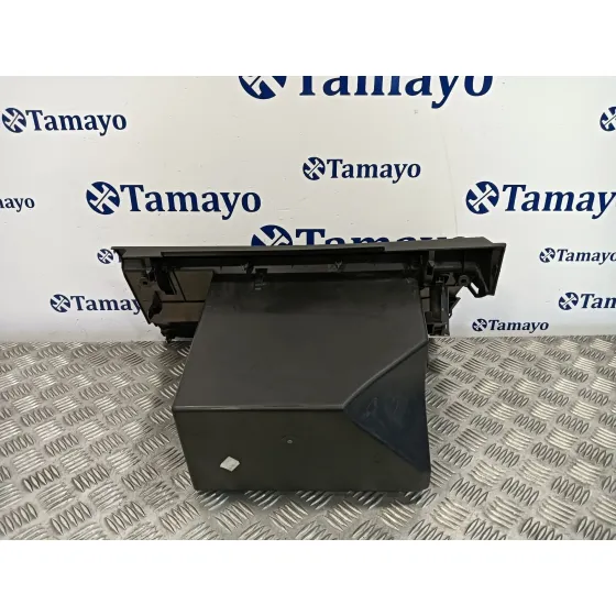 Guantera para Nissan Qashqai (J10)