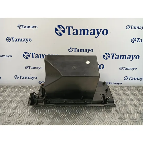 Guantera para Nissan Qashqai (J10)