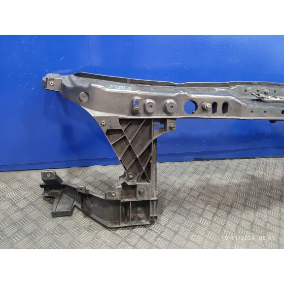 Panel Frontal para Mercedes-Benz Sprinter 02.00 -> Caja Cerrada