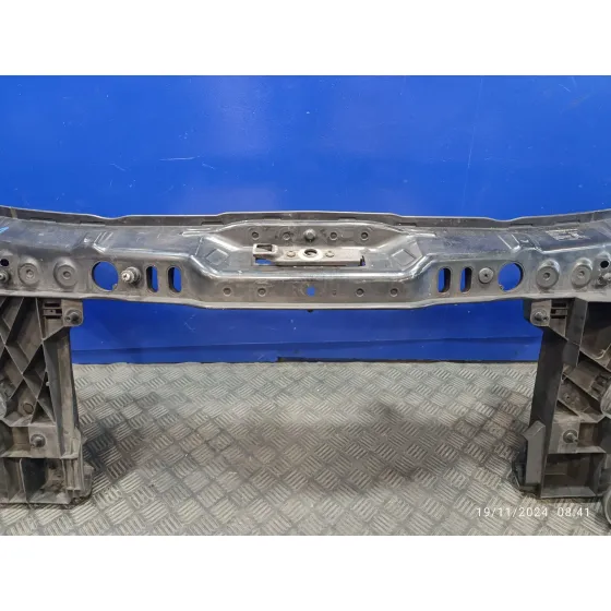 Panel Frontal para Mercedes-Benz Sprinter 02.00 -> Caja Cerrada