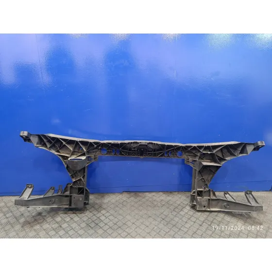Panel Frontal para Mercedes-Benz Sprinter 02.00 -> Caja Cerrada