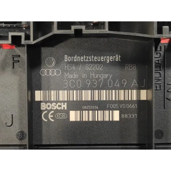 Caja Reles / Fusibles para Volkswagen Golf V Berlina (1K1)