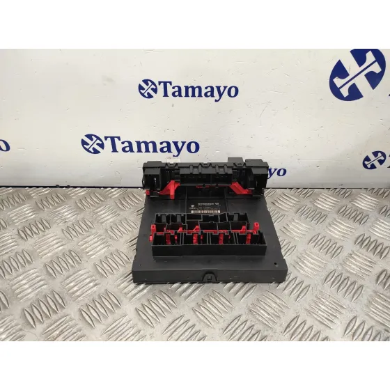 Caja Reles / Fusibles para Volkswagen Golf V Berlina (1K1)