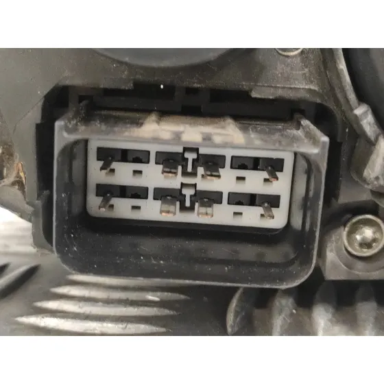 Faro Izquierdo para Volvo V50 Familiar