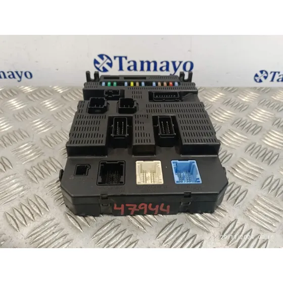 Caja Reles / Fusibles para Peugeot 207