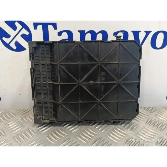 Caja Reles / Fusibles para Peugeot 207
