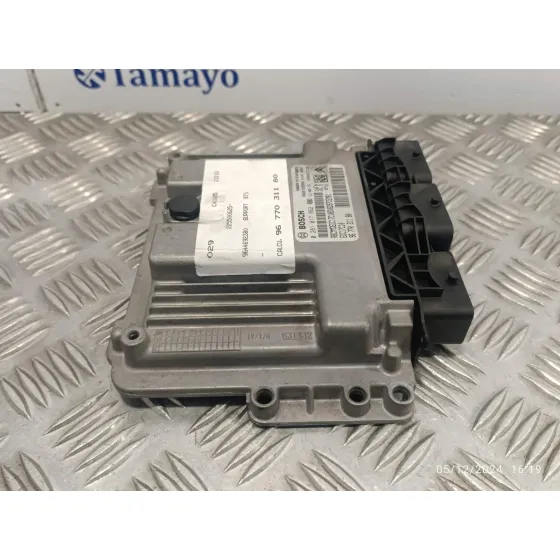 Centralita Motor Uce para Citroën C4 Lim.