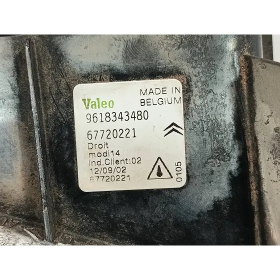Faro Antiniebla Derecho para Citroën Saxo