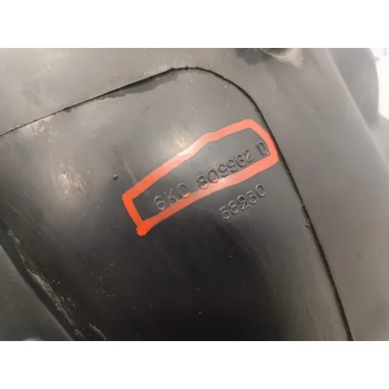 Plastico Paso Rueda Delantero Derecho para Seat Ibiza (6K1)