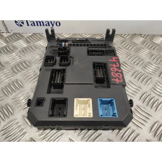 Caja Reles / Fusibles para Peugeot 207